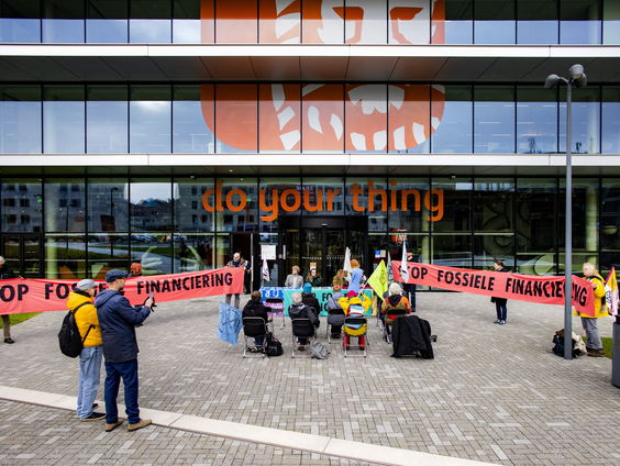 Waarom stopt ING niet met het financieren van fossiele bedrijven?