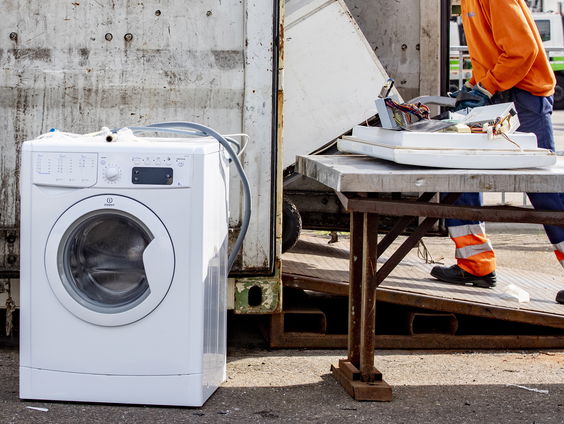 Upcycling met oude elektrische apparaten