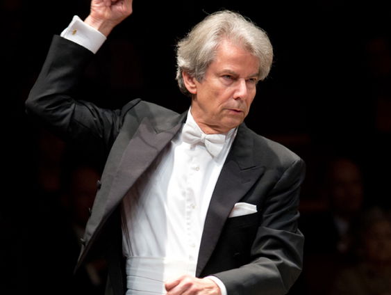 Maestro Hartmut Haenchen wordt gehuldigd tot ere dirigent van het Nederlands Philharmonisch Orkest