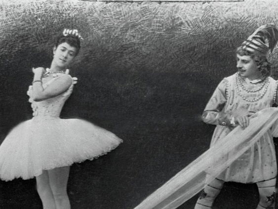 Het originele verhaal van De Notenkraker door de KRO-NCRV Radioschool