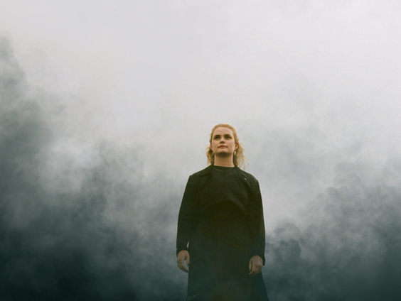 Singer-songwriter Sterre Weldring speelt live!