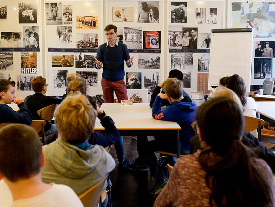 Stand.nl: Geschiedenis moet een verplicht vak worden