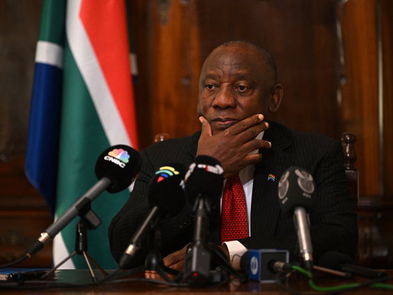 Zuid-Afrikaanse regeringspartij bij elkaar om te praten over eventuele afzetting president