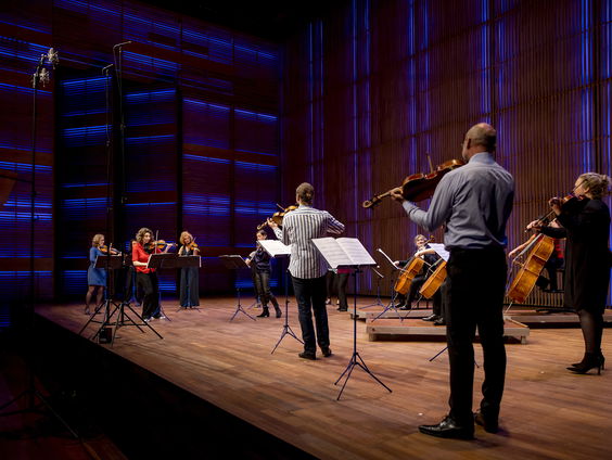 Live muziek van The Tallest Man on Earth & Amsterdam Sinfonietta