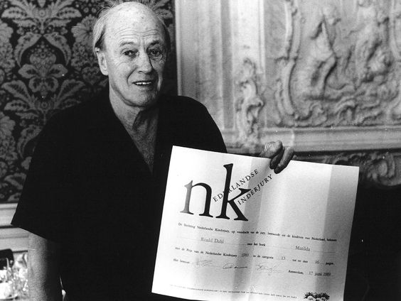 Jessica Durlacher verontrust over sensitieve lezers die de taal willen ‘zuiveren’