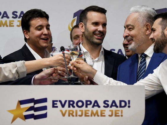 De nieuwe beweging in Montenegro 'Europa Nu' is de winnaar bij parlementsverkiezingen