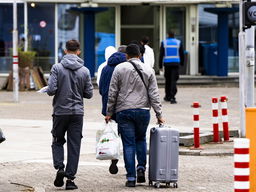 Stand.nl: Asielzoekers moeten meer dan 24 weken per jaar kunnen werken