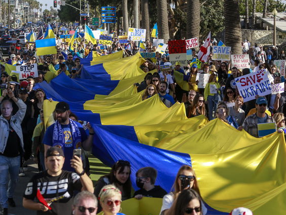 Hoe ervaren Oekraïners de grote demonstraties tegen de oorlog in hun land?