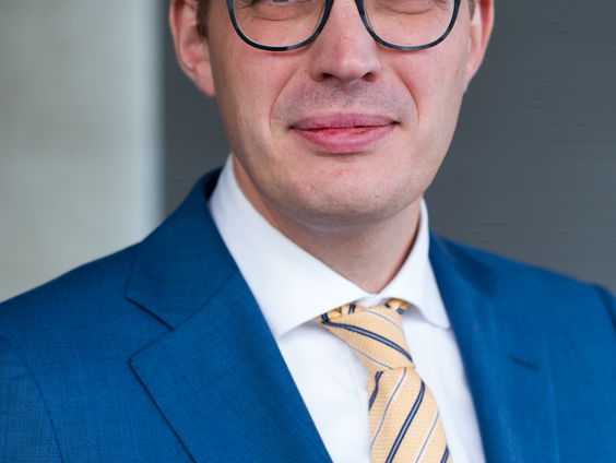 Burgemeester van Doetinchem Mark Boumans in de verhoorwagen