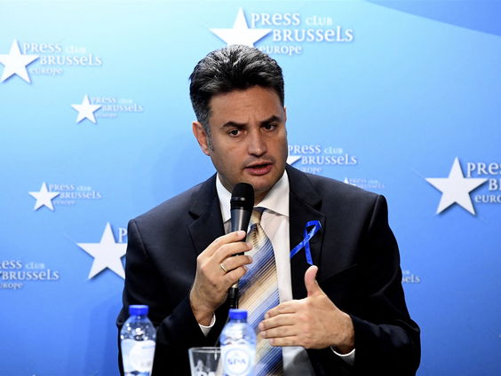 Hongaren staan voor historische keuze: meer autocratie óf democratie?