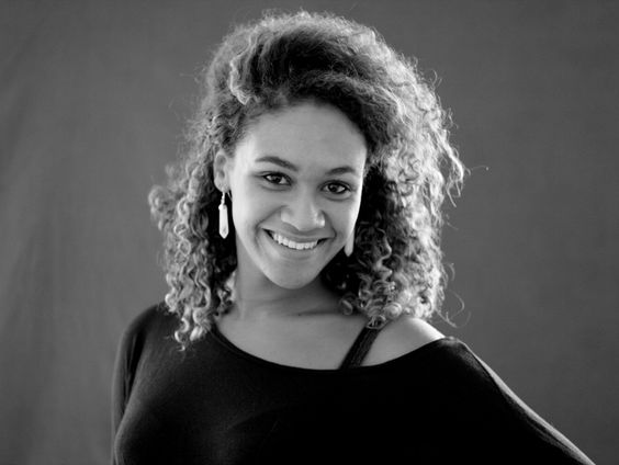 Nienke Nasserian, operazangeres en klassiek theatermaker