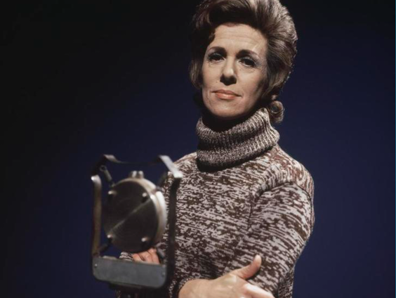 Meer Vrouw Op Straat: zangeres en cabaretière Jetty Paërl