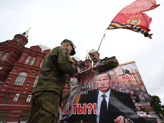 Barsten in het Poetin-bastion