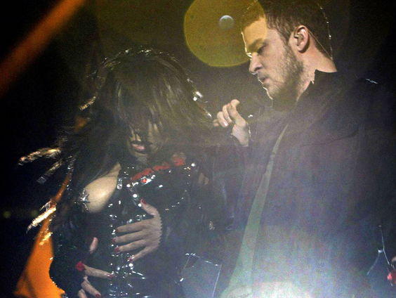 Tijd voor Toen: Nipplegate met Stella Bergsma