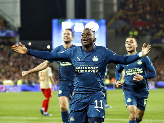 PSV komt tegen Lens niet verder dan gelijkspel