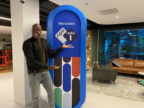 Jandino Asporaat wint Gouden Kalf én is nu eigenaar van zijn eigen natuurpark