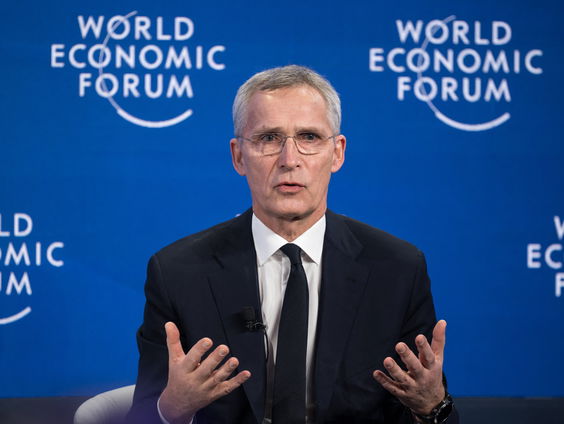 Wat is een oorlogseconomie en welke gevolgen heeft die voor de samenleving?