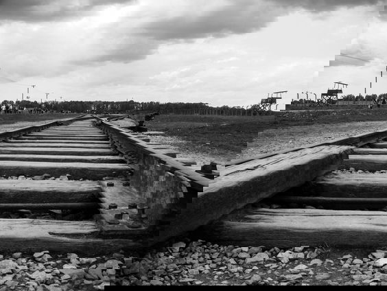 Efraim Zuroff, de laatste nazi-jager, sprak vandaag in Enschede