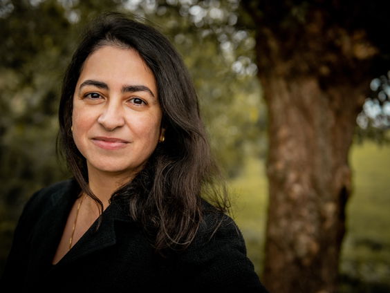 Kunststof - Hassnae Bouazza, journalist