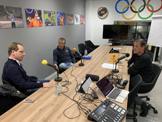 Ploegleiders Jumbo-Visma blikken terug op Tour en vertrek Dumoulin