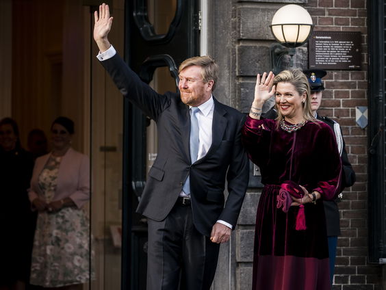 Vertrouwen in koning Willem-Alexander verder gedaald