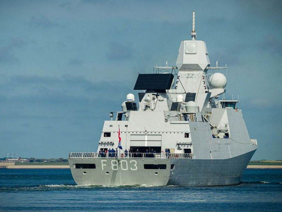 Hoe gaat de missie van Marineschip Tromp?