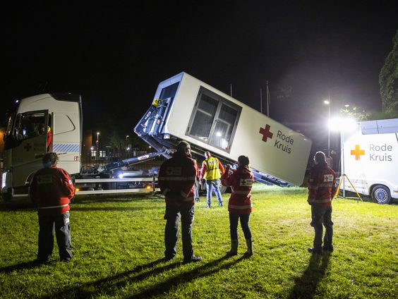 Rode Kruis zet tenten op in Ter Apel in crisisnoodopvang