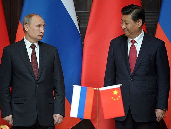 Westen volgt bezoek Xi aan Poetin met argusogen