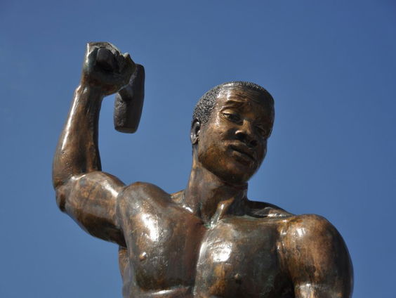 De rehabilitatie van slavenleider Tula op Curaçao