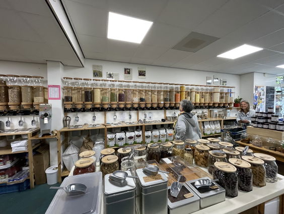 "Al onze groente en fruit komt hier uit de buurt, behalve de knoflook die komt uit Spanje"