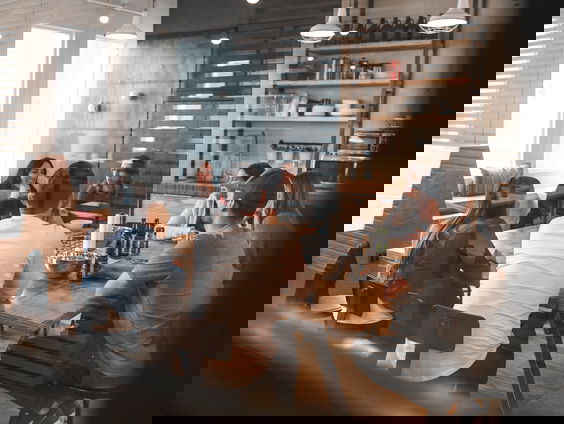 Stand.nl: Elke vergadering is er één te veel