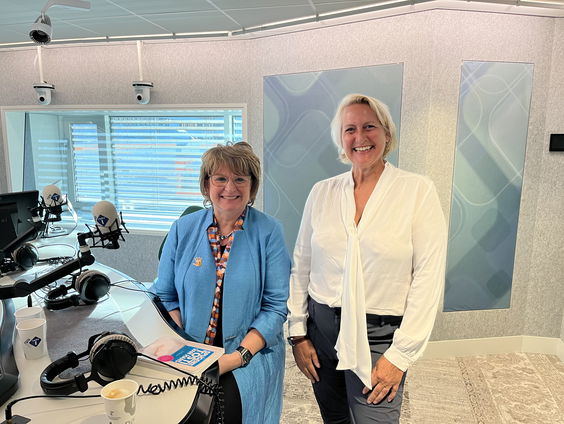 Mariëtte Hamer en Karin Bosman over de wereldwijde campagne 'Orange the World'