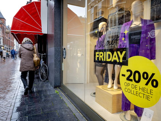 Consumenten trappen op de rem door inflatie