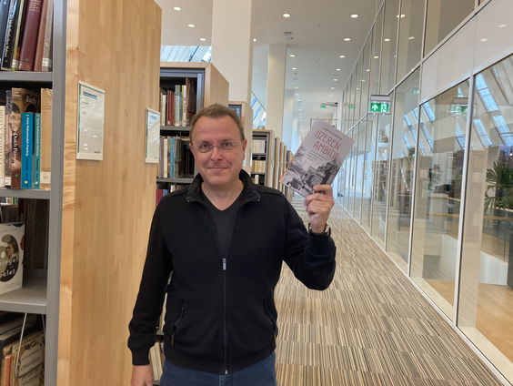 Zijn er nog delen van het paleis van de Paleis voor Volksvlijt ergens te vinden?