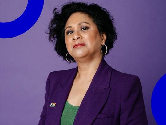 Voorzitter van het COC in Leiden Debbie Helaha over Paarse Vrijdag