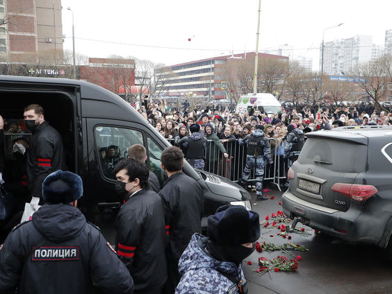 Grote belangstelling voor begrafenis Russische oppositieleider Navalny