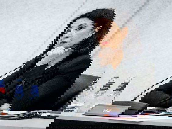 Jan-Hein Strop (Follow the Money) over het onderzoek naar oud-Kamervoorzitter Arib