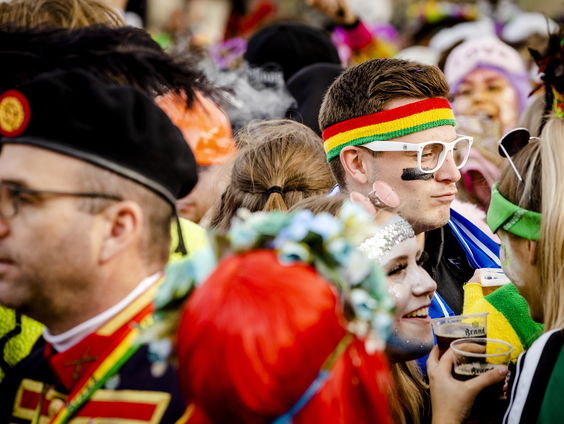 Het carnavalsnummer van Emile Roemer en Frans Pollux
