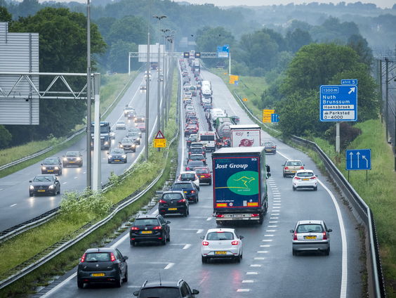 Speciale app met verhalen voor automobilisten