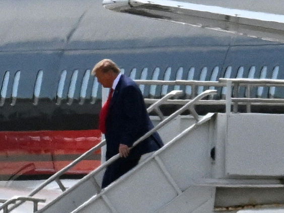 Trump verschijnt voor rechter in Miami