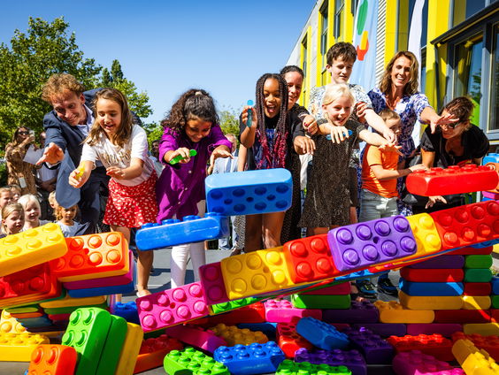 Kinderen spelen nog maar iets meer dan zeven uur per week buiten