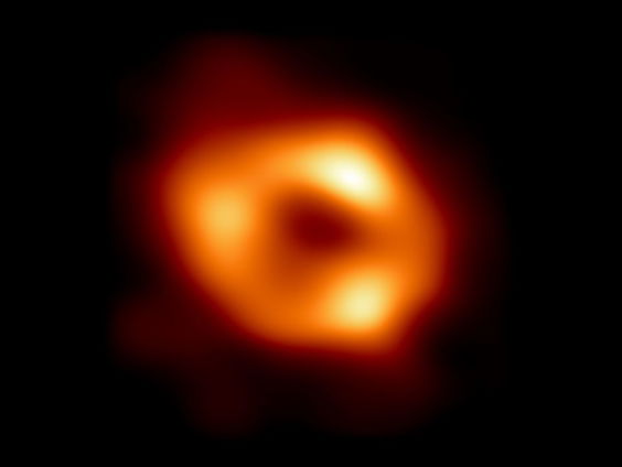 Zwarte gaten-app roept burger op tot wetenschapsbemoeienis