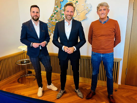 De preek van minister Hugo de Jonge in De Ongelooflijke Radio