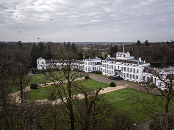 Documentaire 'Het Nieuwe Soestdijk' over de aankoop van Paleis Soestdijk