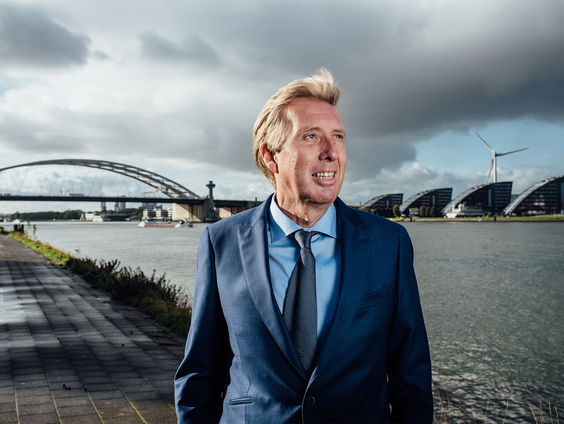 Sven op 1 - Hoogleraar Rotmans voorspelt zware tien jaar: ‘Grondstofprijzen stijgen met duizend procent’