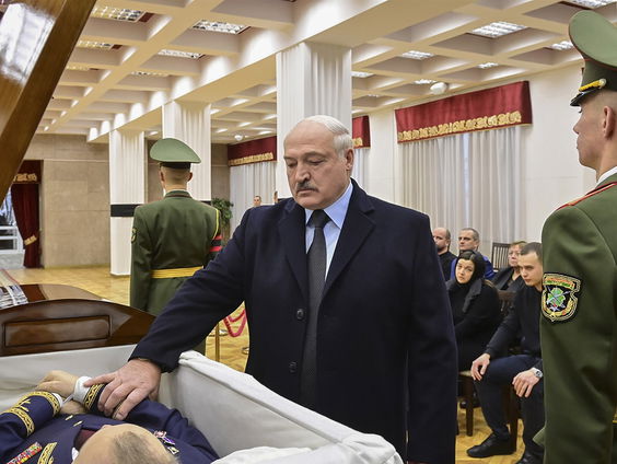 Bureau Buitenland - plotselinge dood in Belarus