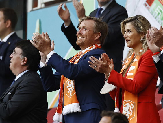 Toch een kabinetsdelegatie naar WK Qatar