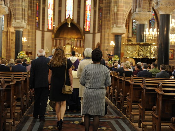 Queer-uitvaartbegeleider Dirk van Baren: 'Een uitvaart kent geen regels'