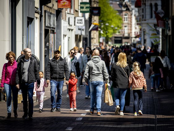 'Helft gewortelde migranten in Nederland voelt zich niet welkom'
