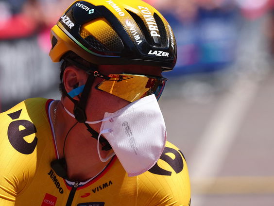 Zorgen om corona in peloton, topfavoriet Evenepoel vertrokken